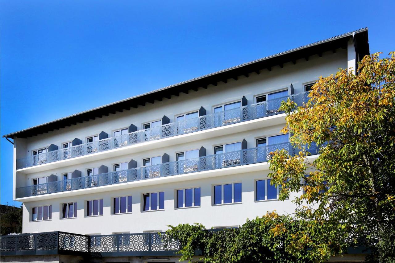 F Hotel 24H Check-In 赫尔兴 外观 照片
