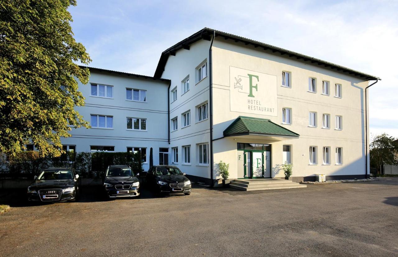 F Hotel 24H Check-In 赫尔兴 外观 照片