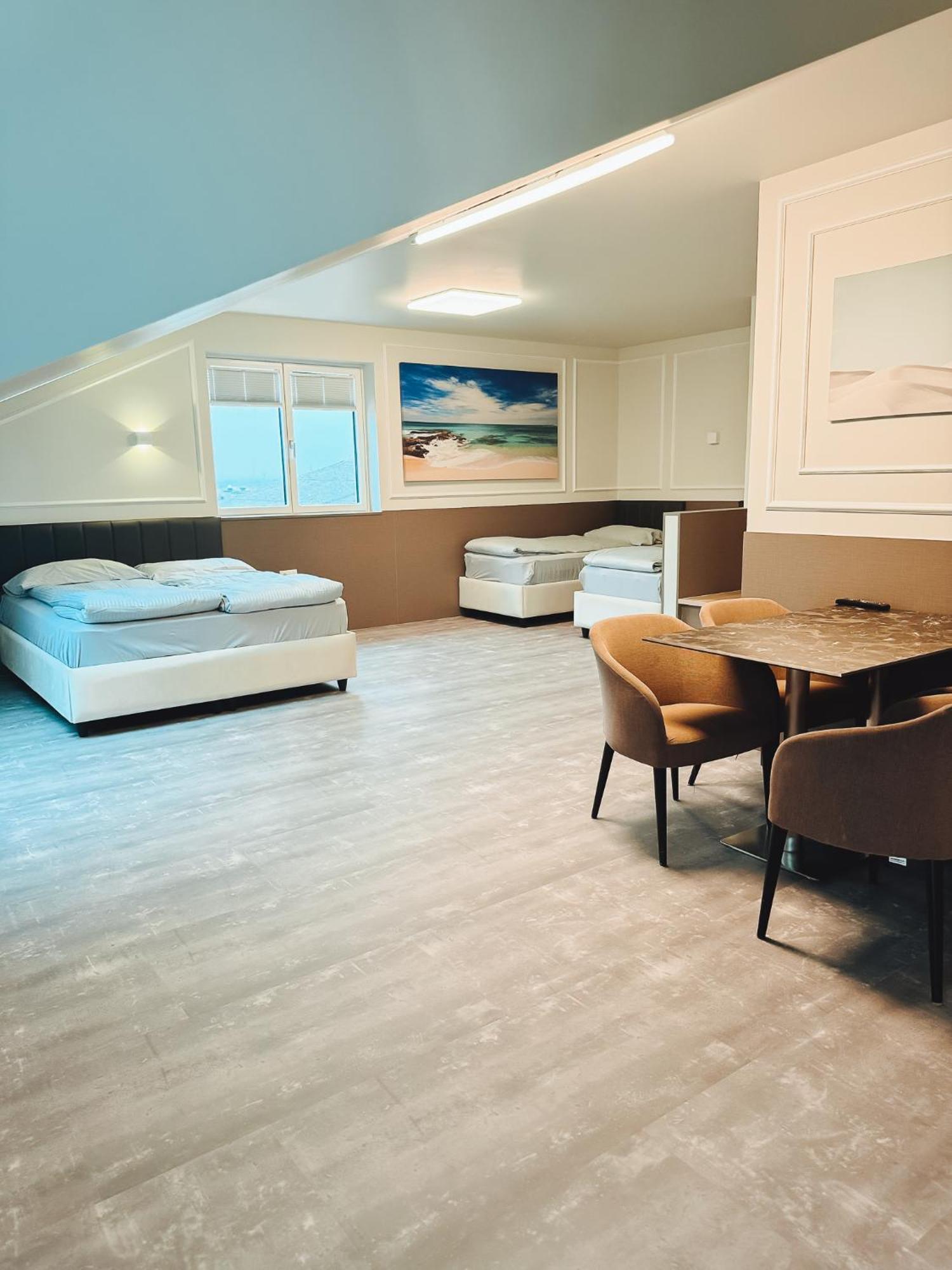 F Hotel 24H Check-In 赫尔兴 外观 照片