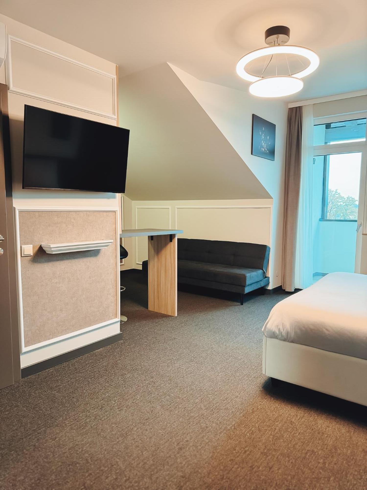 F Hotel 24H Check-In 赫尔兴 外观 照片
