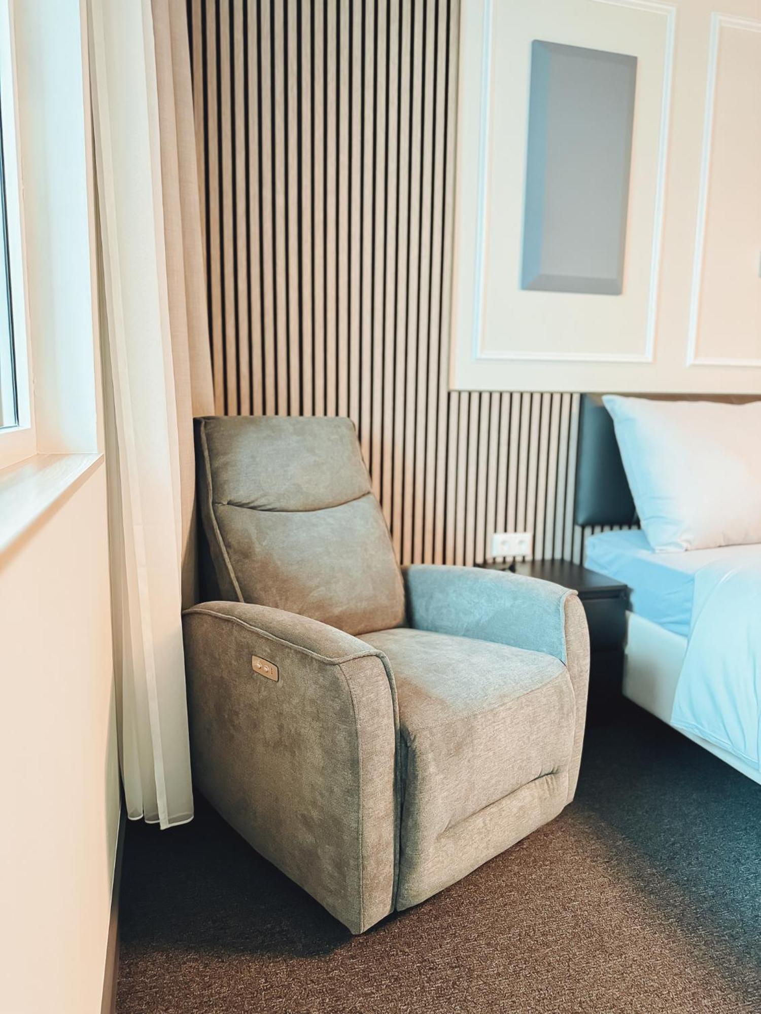 F Hotel 24H Check-In 赫尔兴 外观 照片
