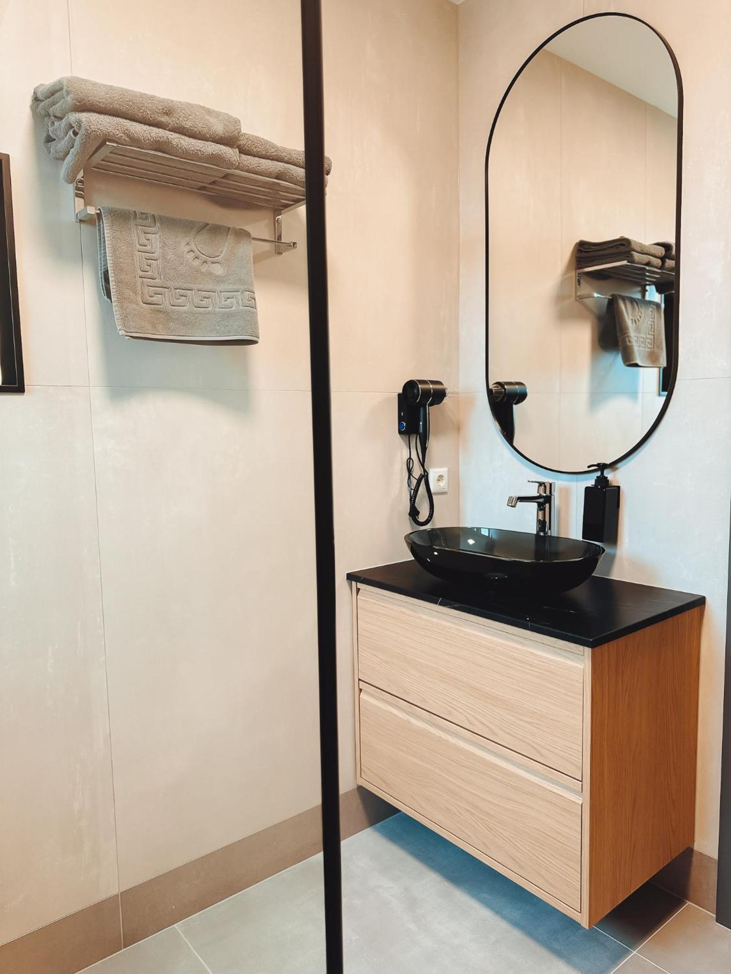 F Hotel 24H Check-In 赫尔兴 外观 照片