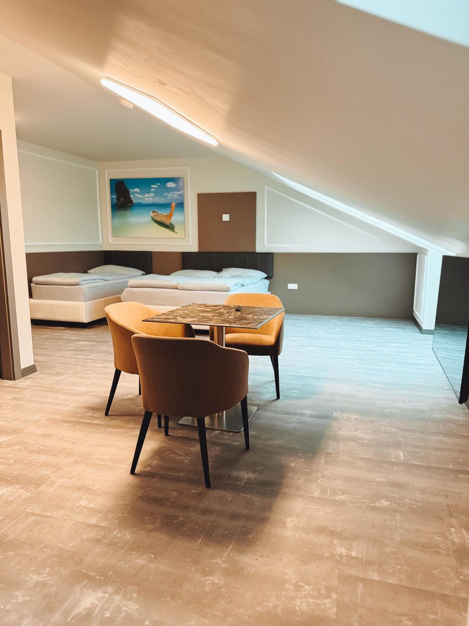F Hotel 24H Check-In 赫尔兴 外观 照片