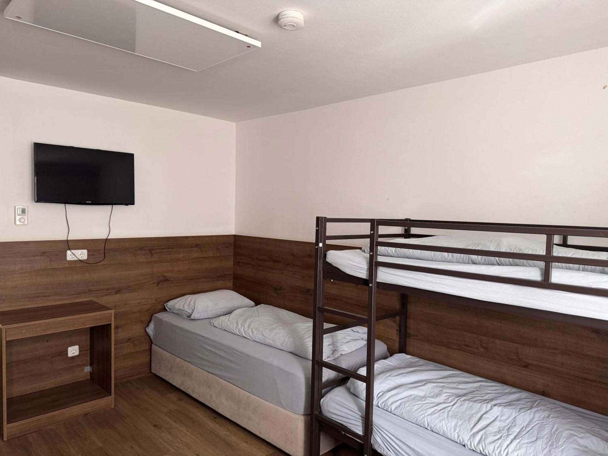 F Hotel 24H Check-In 赫尔兴 外观 照片